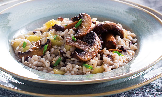 Risotto com morcela e cogumelos